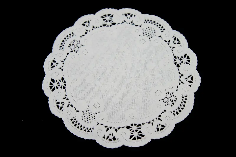 6-Inch Round Paper Lace Doilies – Miniature Lace Table Liners 1