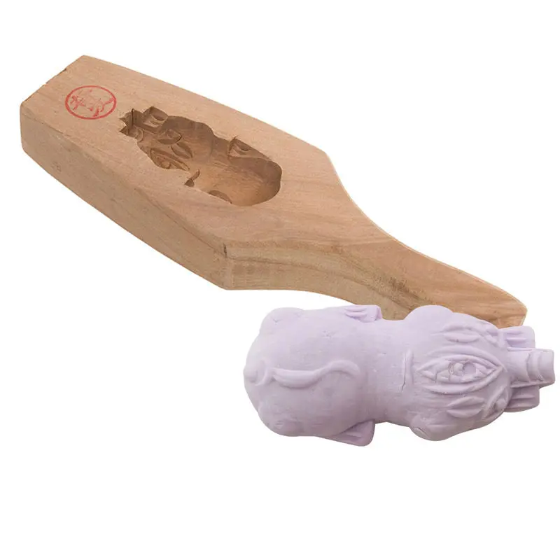 Wooden Piglet-Themed Mooncake Mold 1